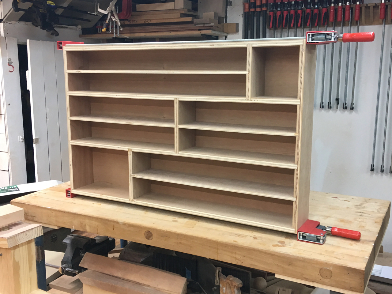 Cabinet carcass complete